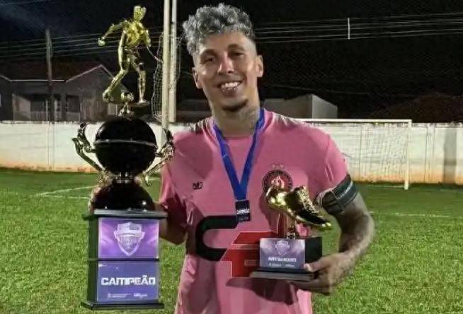 英雄联盟2025总决赛-转折点马赛强势反弹,中超国际比赛日攻防权衡,质疑声仍在,临场指挥获称赞(为什么人中枪后会马上倒下)