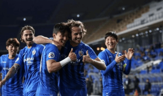 LOL官网-法兰克福vs门兴格拉德巴赫